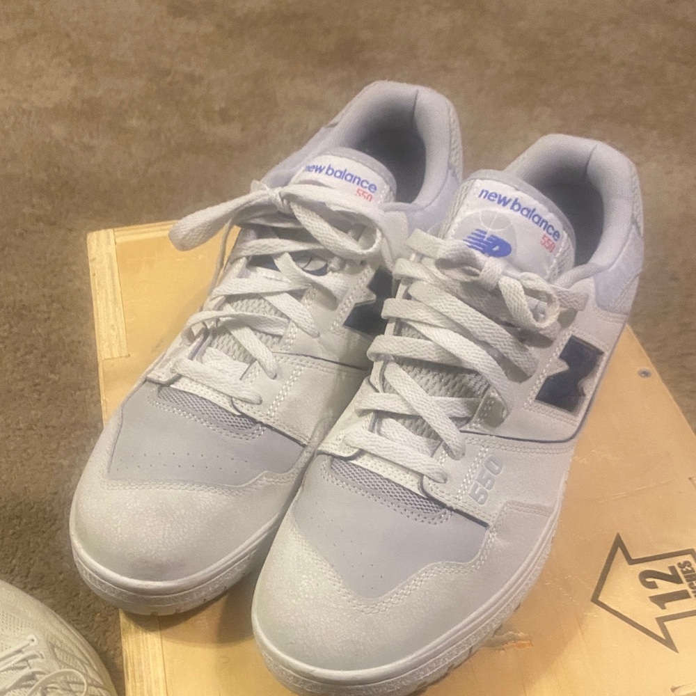 New Balance Men's White and Gray Sneakers